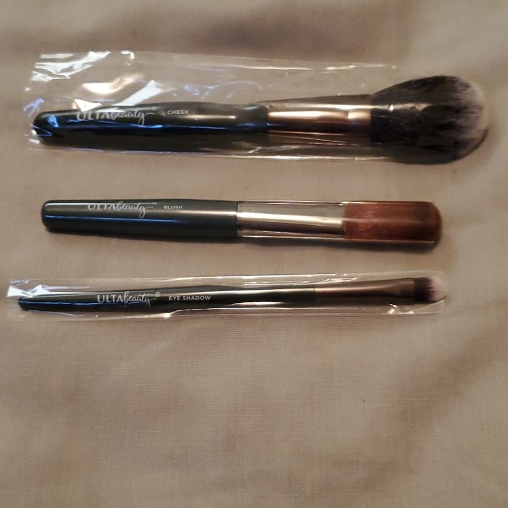 Ulta 9pc make-up set - Picture 3 of 7